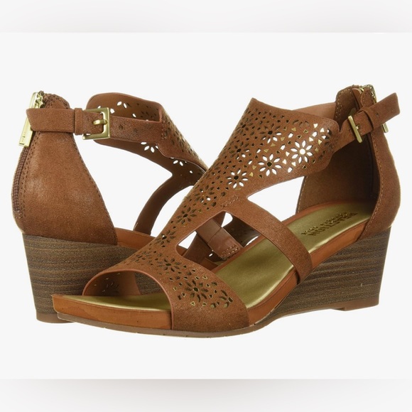 Kenneth Cole Reaction Women's Roll T-Strap Wedge Sandal Size 8 - Picture 4 of 16